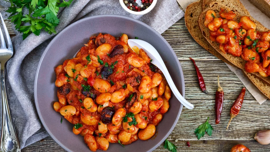 Γίγαντες με κόκκινη σάλτσα στον φούρνο